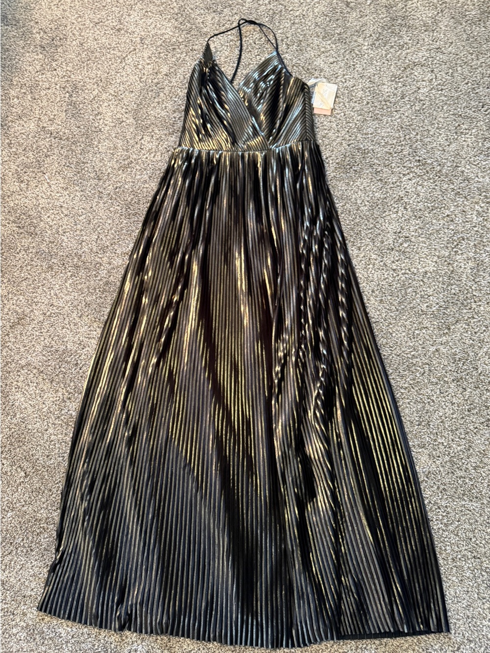 Homecoming Metallic Black Pleated Halter Maxi Dress nwt